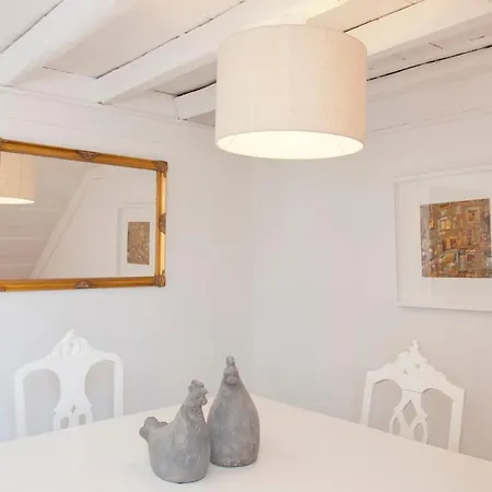 The Downtown Terrace - Fabulous Views, Sun Deck, Penthouse, 5th-floor No Lift Lägenhet *