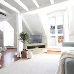 The Downtown Terrace - Fabulous Views, Sun Deck, Penthouse, 5th-floor No Lift Lisboa