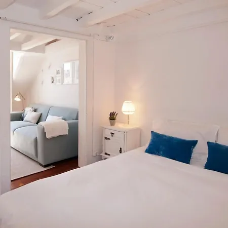 Apartment The Downtown Terrace - Fabulous Views, Sun Deck, Penthouse, 5th-floor No Lift