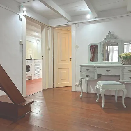 Appartamento The Downtown Terrace - Fabulous Views, Sun Deck, Penthouse, 5th-floor No Lift *