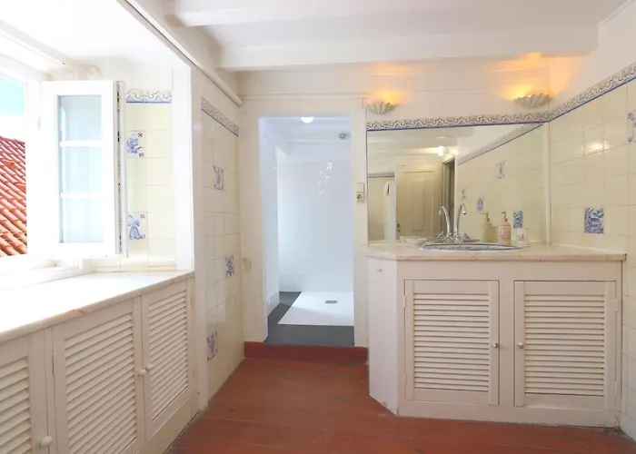 The Downtown Terrace - Fabulous Views, Sun Deck, Penthouse, 5th-floor No Lift Appartamento