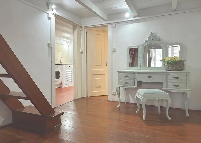 Appartamento The Downtown Terrace - Fabulous Views, Sun Deck, Penthouse, 5th-floor No Lift *